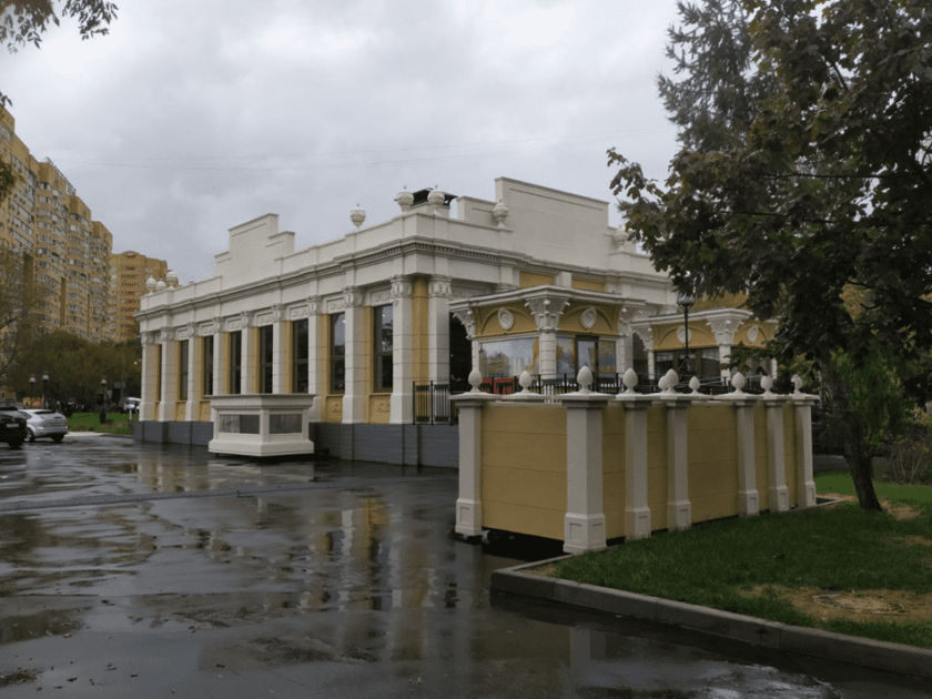 В районе Выхино-Жулебино появилась площадка для городской ярмарки на месте незаконной парковки