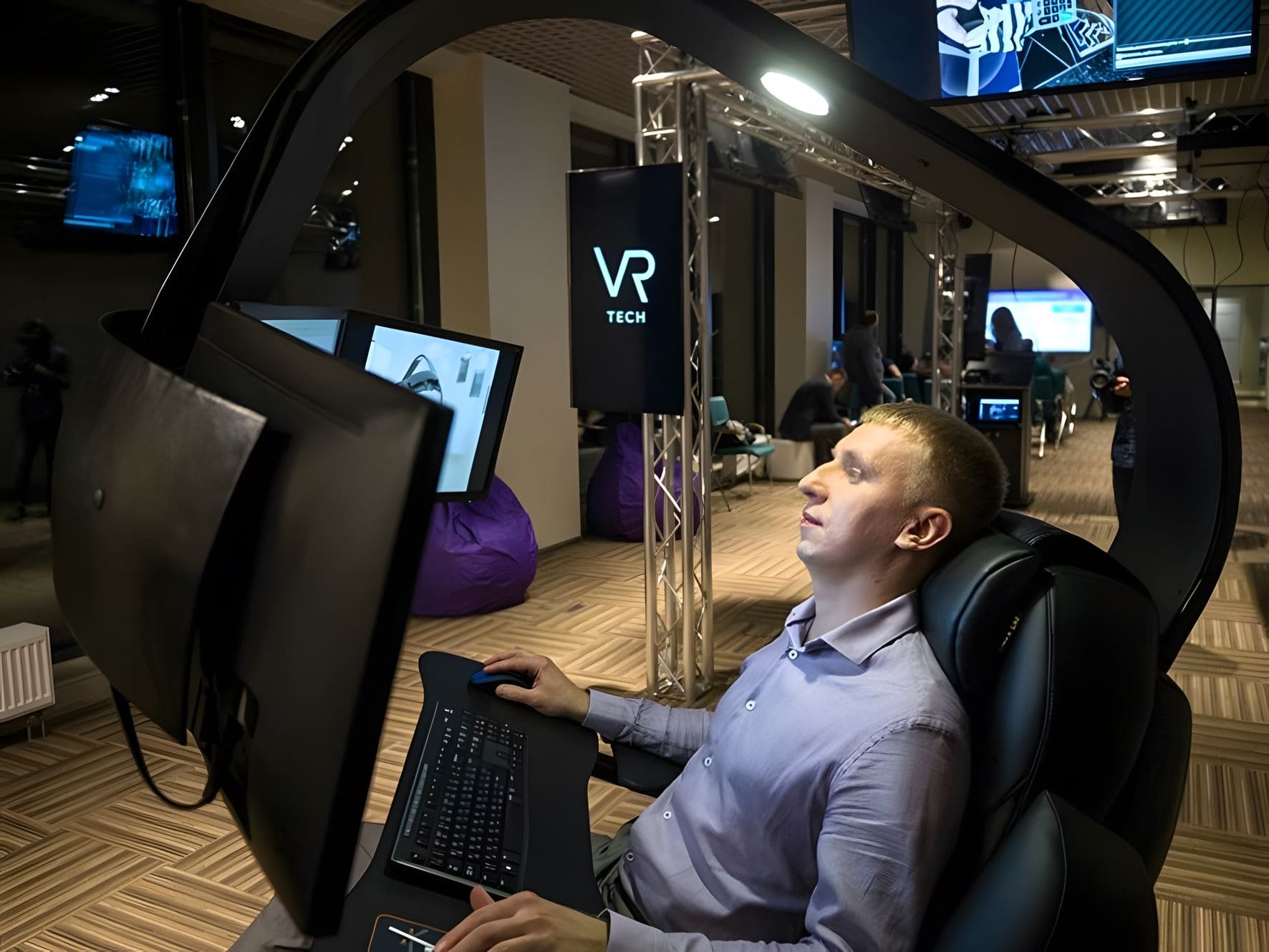 Интерактивные стены, киберкапсулы и фонари с Wi-Fi: «Цифровое деловое пространство» появилось в Москве