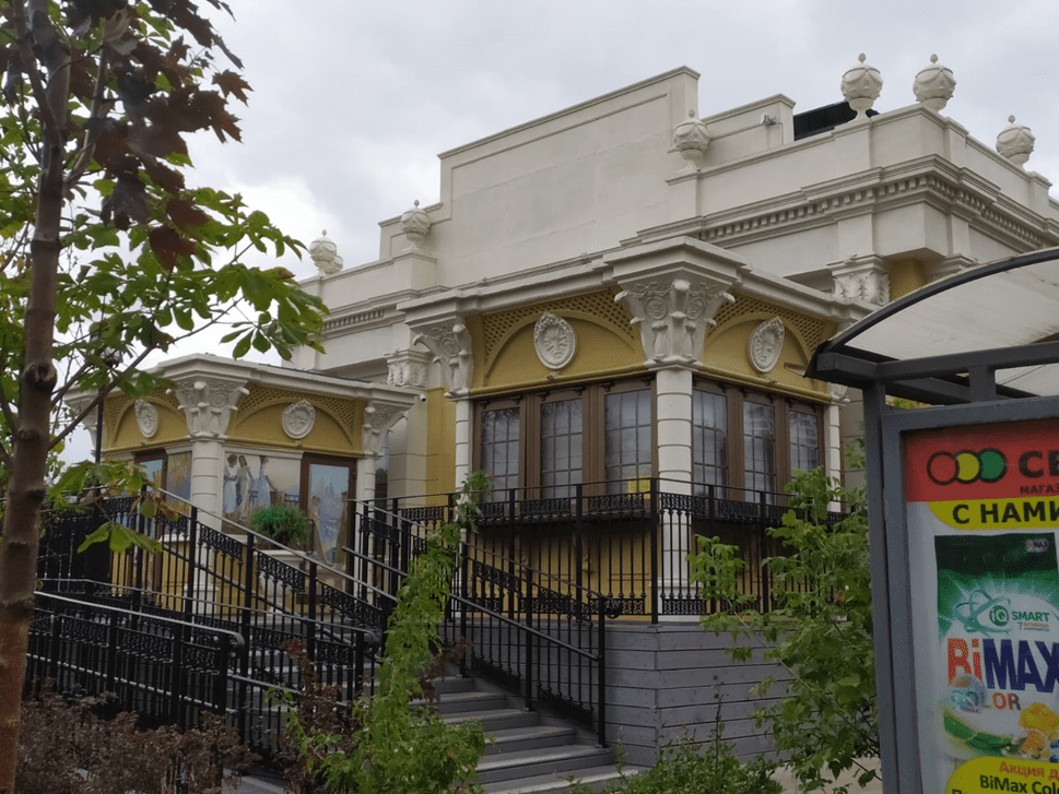 В районе Выхино-Жулебино появилась площадка для городской ярмарки на месте незаконной парковки