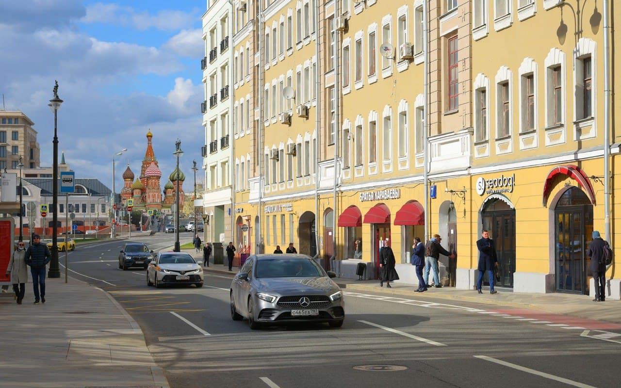 В Москве растет спрос на покупку торговых помещений на фоне стремительно падающего рубля