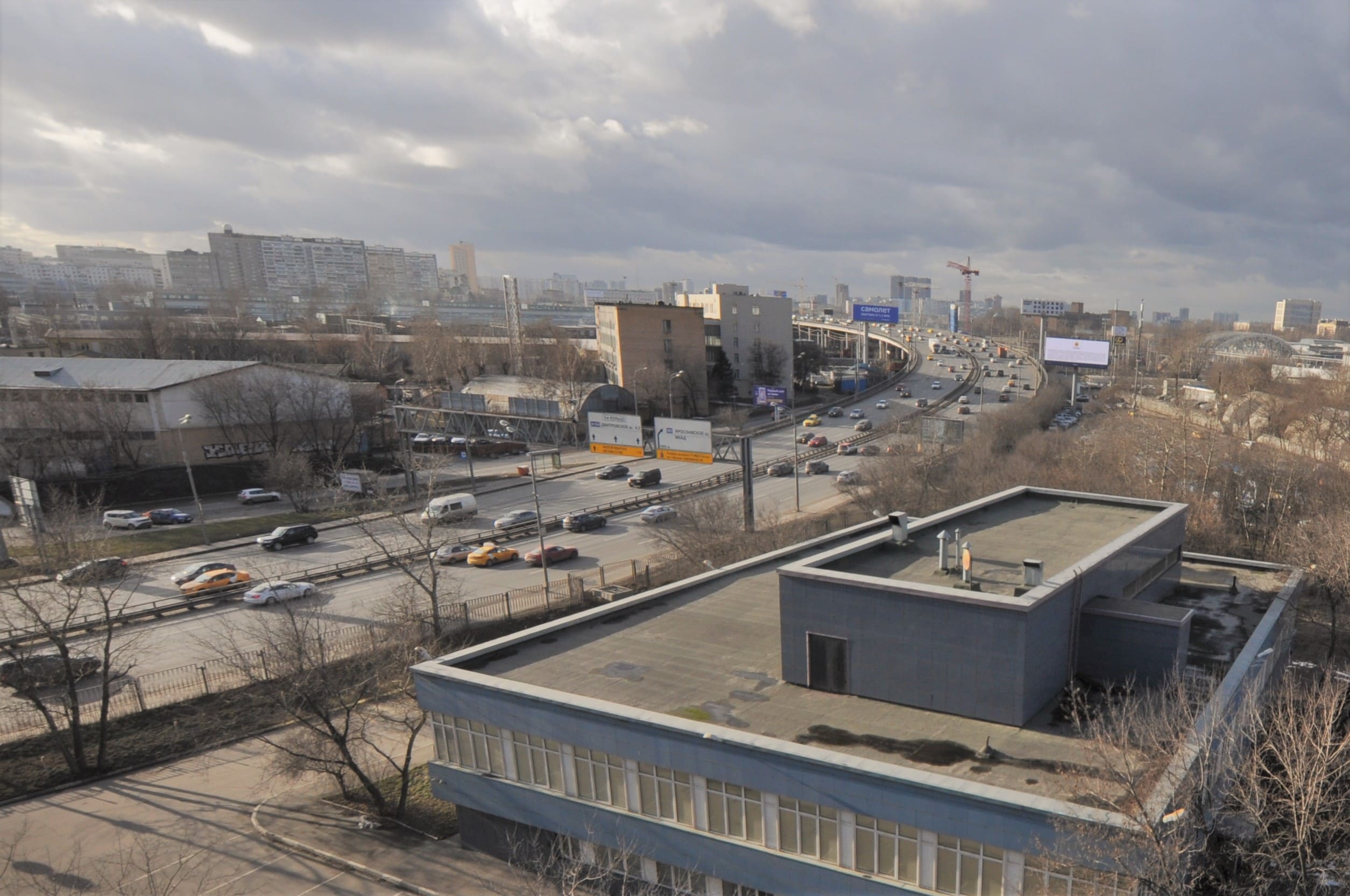 Антикризисные решения: спрос на недорогие офисы в Москве увеличивается