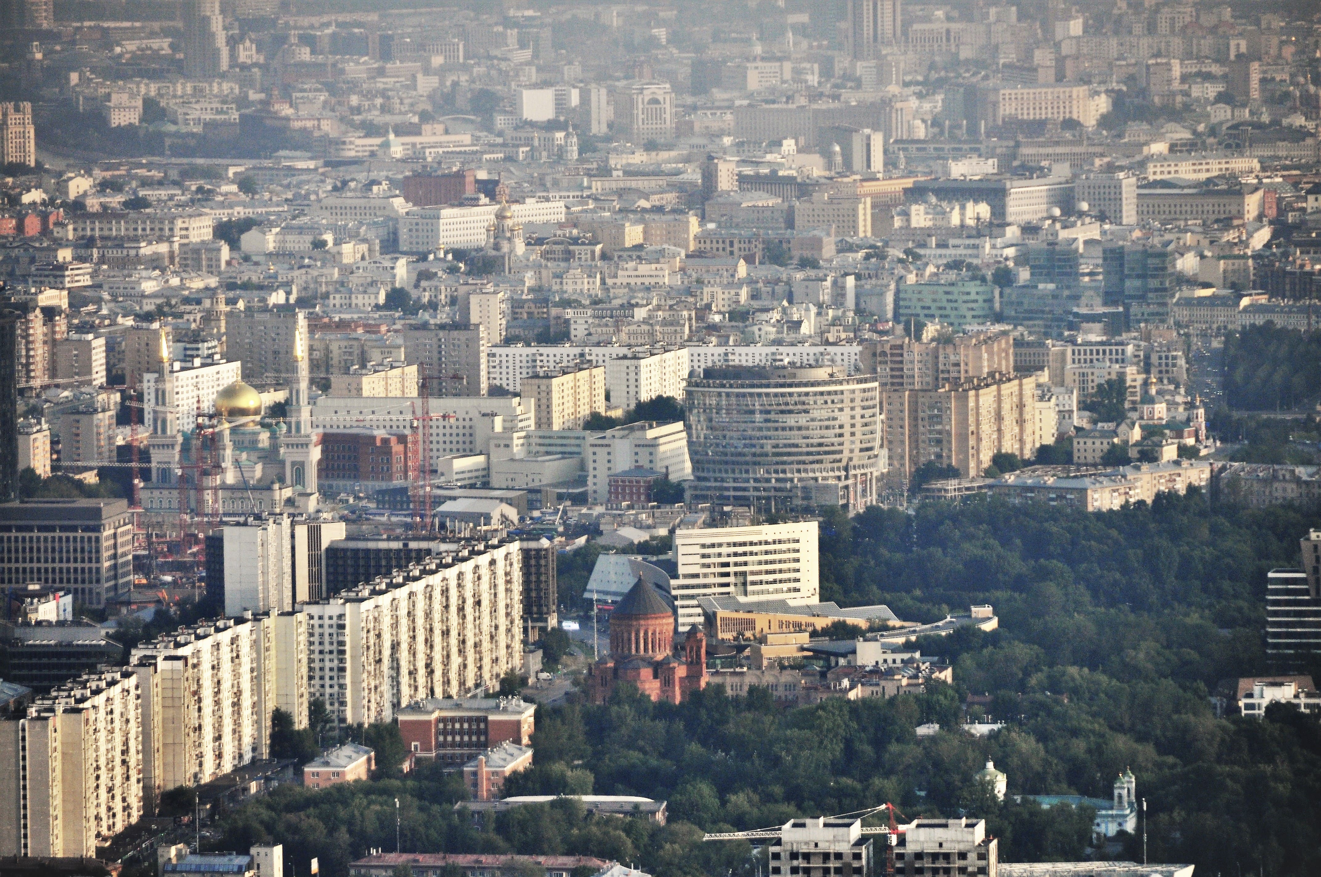 Сумма на рублевых счетах и депозитах в банках Москвы выросла на 15 процентов