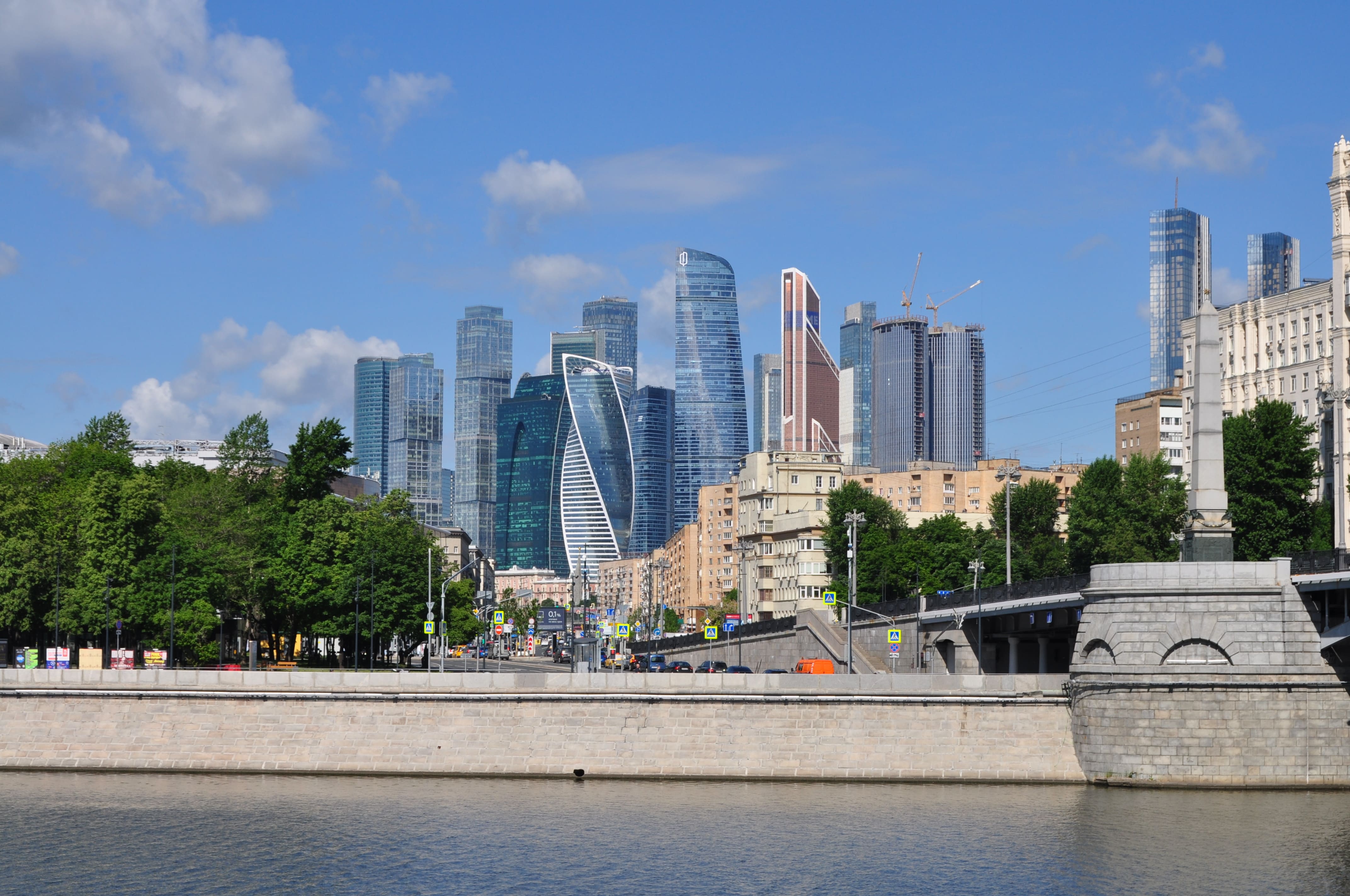 Число предприятий малого и среднего предпринимательства в Москве выросло почти на восемь процентов за год