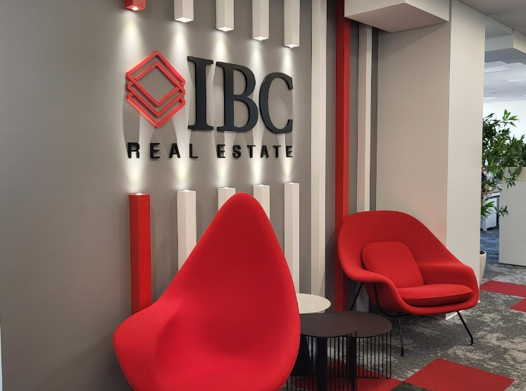IBC Real Estate | Офис с отделкой на вес «золота»