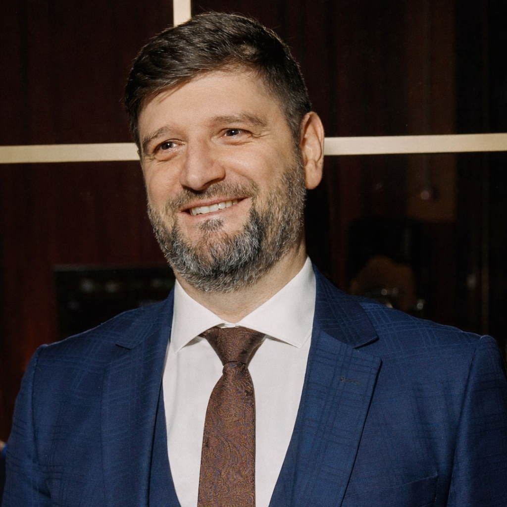 Юрий Сигал возглавил работу с корпоративными клиентами офисного департамента Invest7
