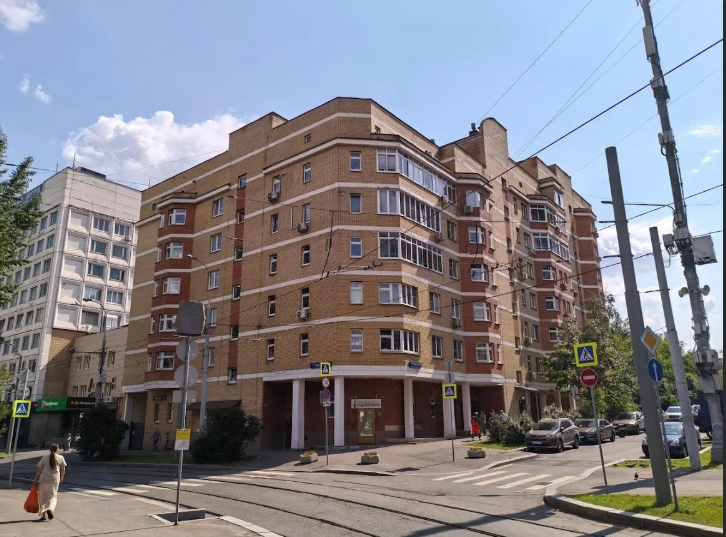 Инвесторы могут приобрести на торгах крупное помещение в Тверском районе