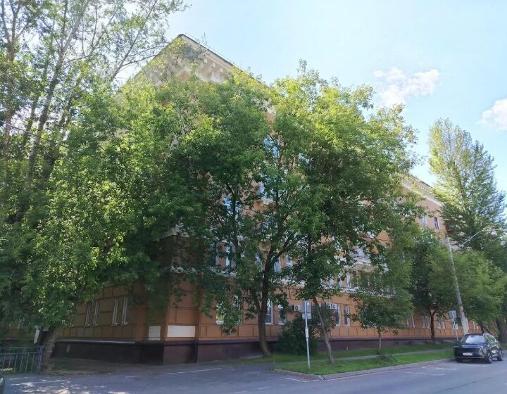 Крупное помещение недалеко от «Бульвара Рокоссовского» выставили на торги